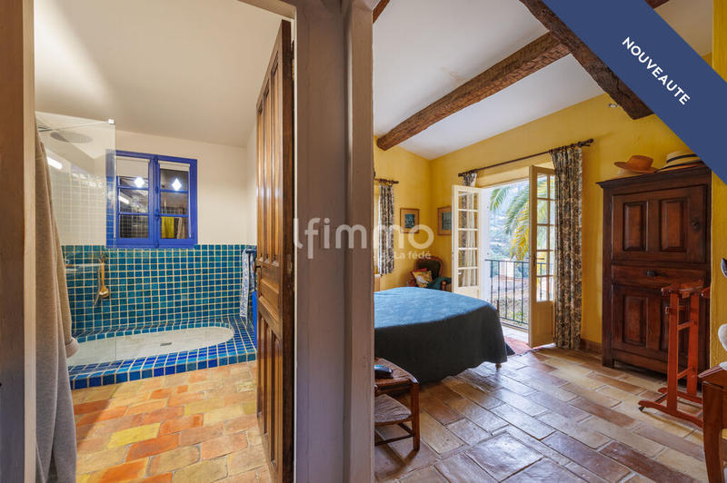 Maison - 260 m² - 10 pièces