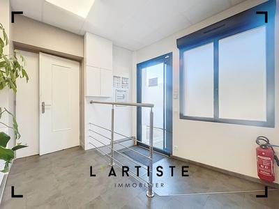 Bureau - 141 m² - 7 pièces