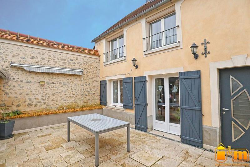 Maison de village - 130 m² - 6 pièces