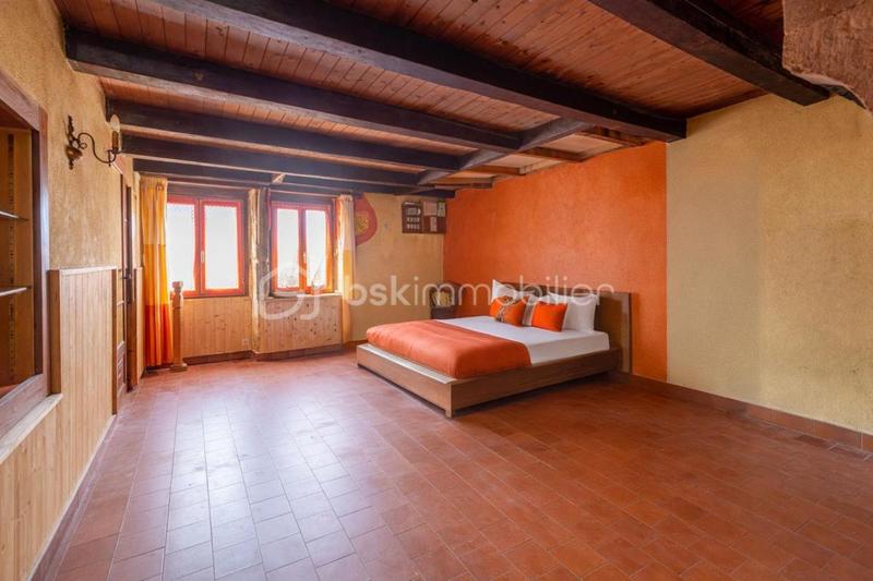 Maison - 121 m² - 3 pièces