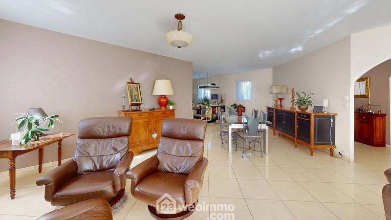 Villa - 204 m² - 8 pièces