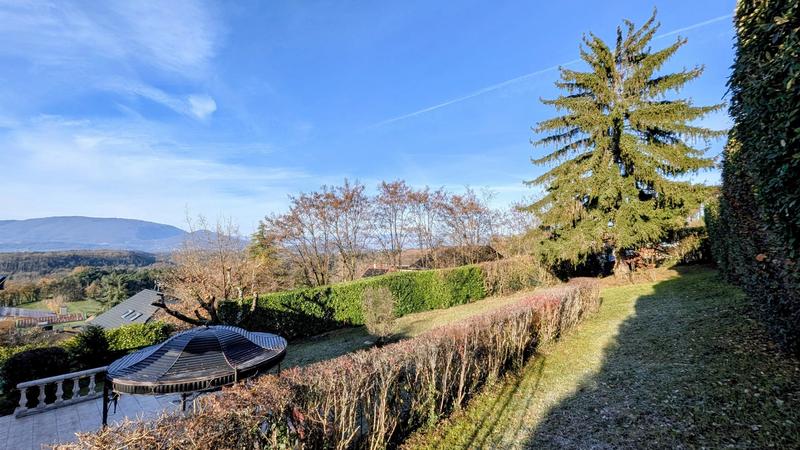 Maison - 143 m² - 8 pièces