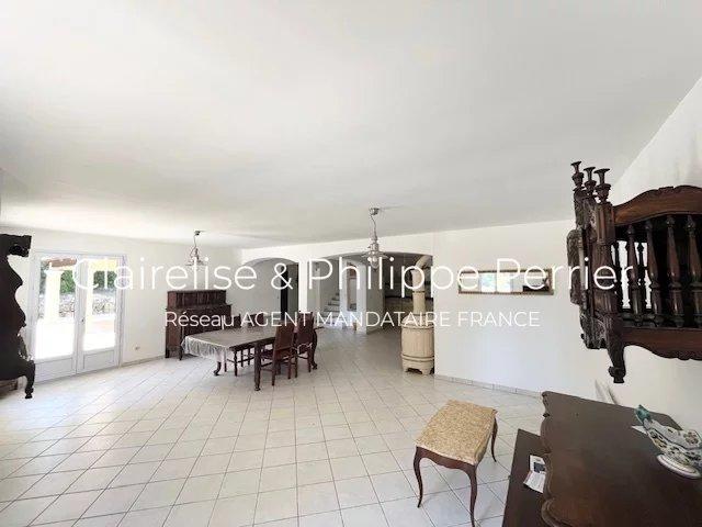 Propriété - 125 m² - 5 pièces