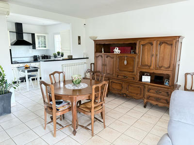 Maison - 93 m² - 4 pièces