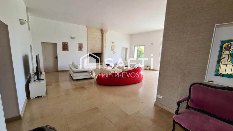 Maison - 264 m² - 11 pièces