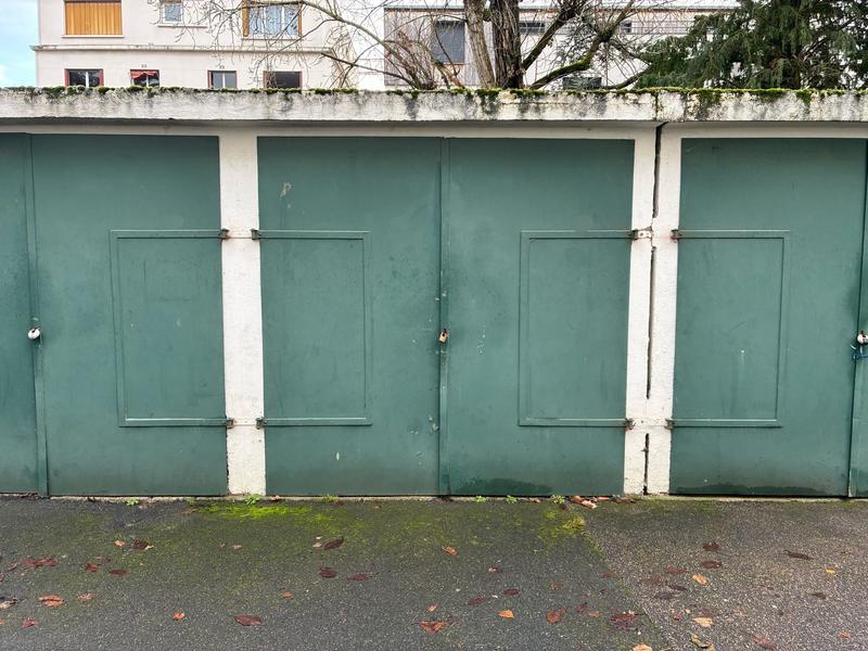 Parking / Garage - 14 m²