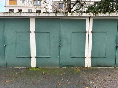 Parking / Garage - 14 m²