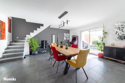 Maison - 137 m² - 6 pièces