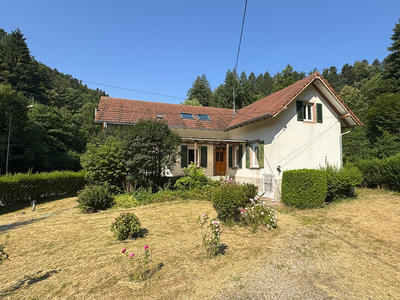 Maison - 160 m² - 8 pièces