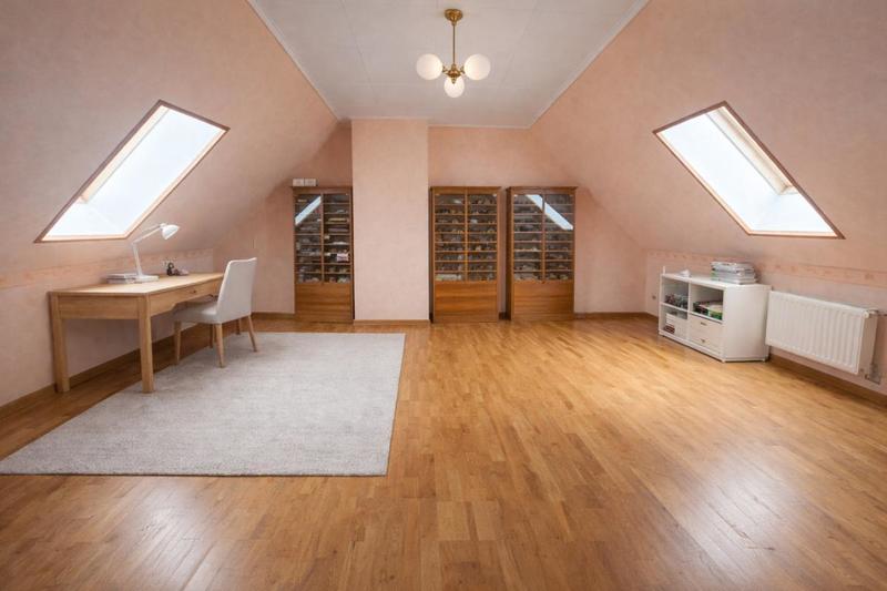 Pavillon - 140 m² - 8 pièces