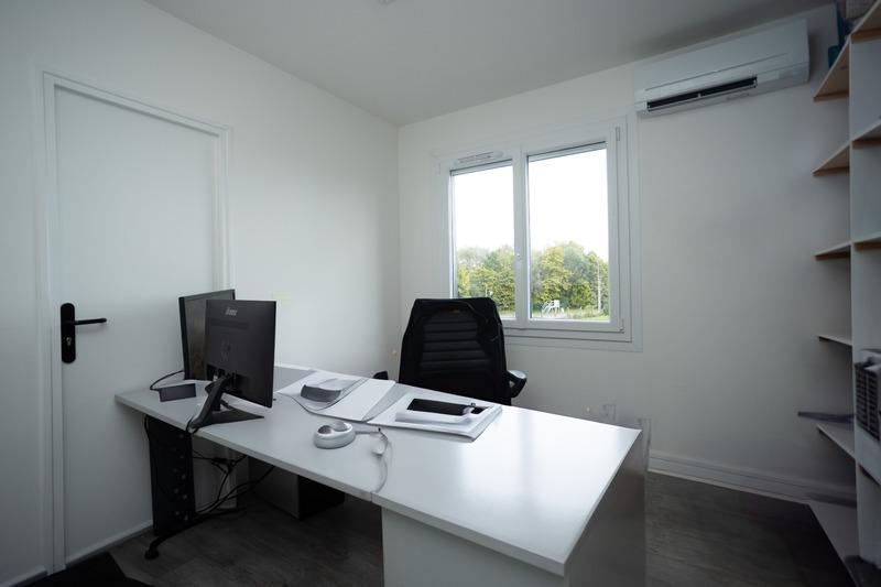 Bureau - 230 m² - 10 pièces