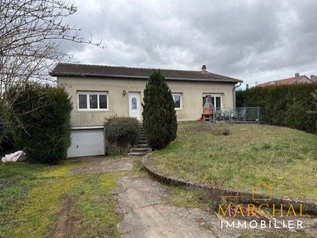 Maison traditionnelle - 111 m² - 4 pièces