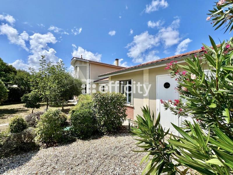 Maison - 146 m² - 6 pièces