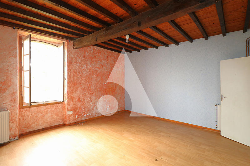 Maison - 204 m² - 5 pièces