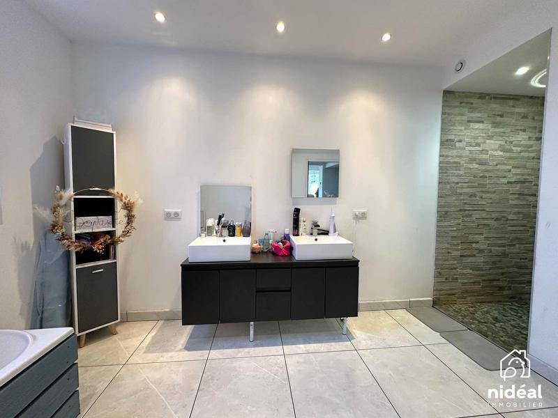 Maison - 148 m² - 6 pièces