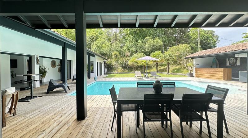 Maison d'architecte - 220 m² - 7 pièces