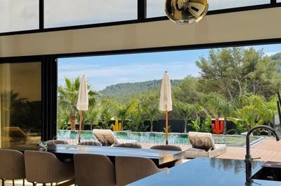 Maison contemporaine - 195 m² - 6 pièces