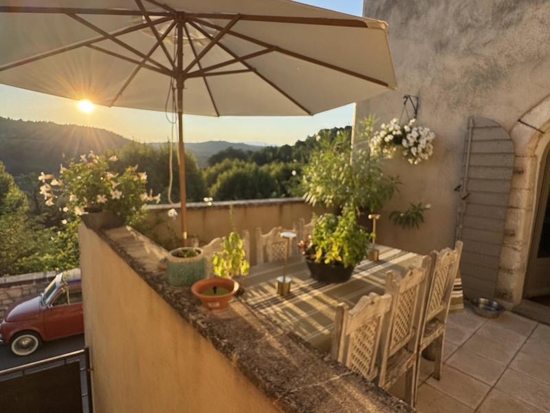 Maison traditionnelle - 95 m² - 3 pièces