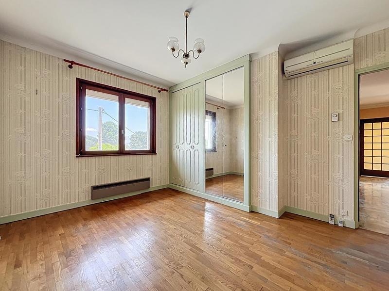 Maison - 160 m² - 5 pièces