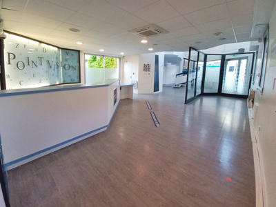 Local commercial - 581 m²