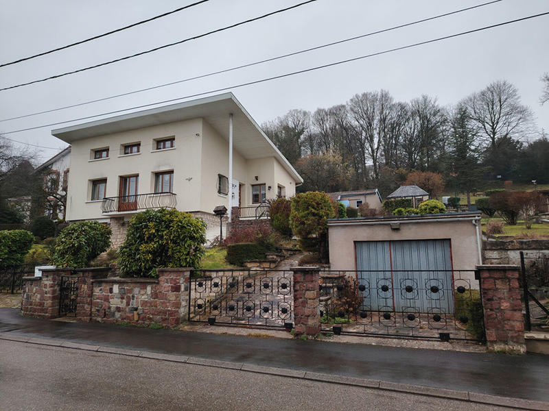 Maison - 93 m² - 6 pièces