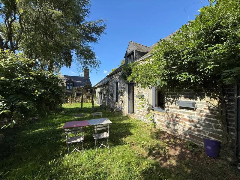 Maison en pierre - 205 m² - 8 pièces