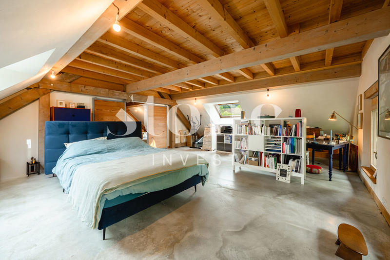 Maison - 350 m² - 8 pièces