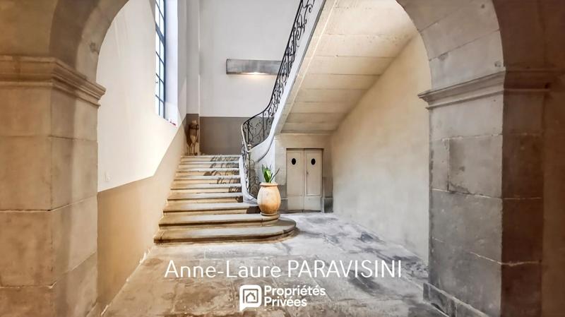 Appartement - 274 m² - 5 pièces