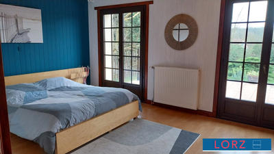 Maison traditionnelle - 327 m² - 8 pièces