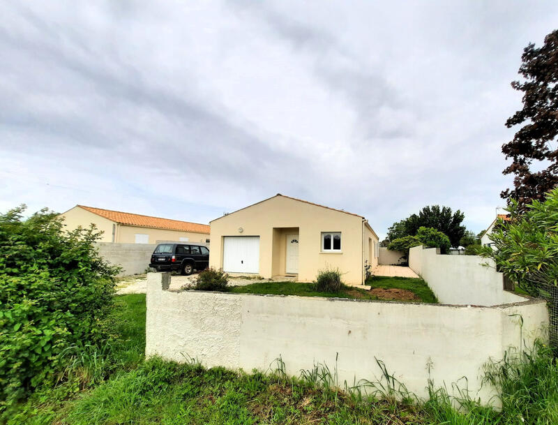 Maison - 110 m² - 4 pièces