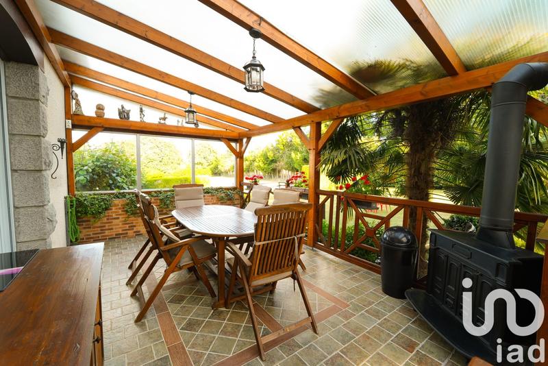 Maison - 201 m² - 10 pièces