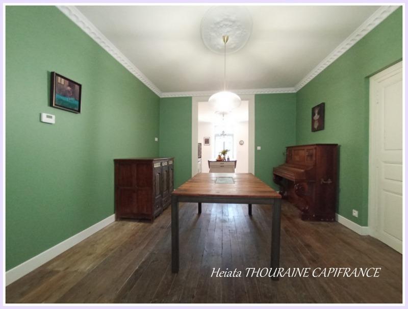 Maison - 267 m² - 9 pièces