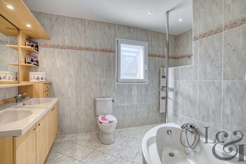 Maison - 145 m² - 4 pièces