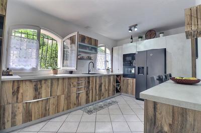 Maison - 144 m² - 5 pièces