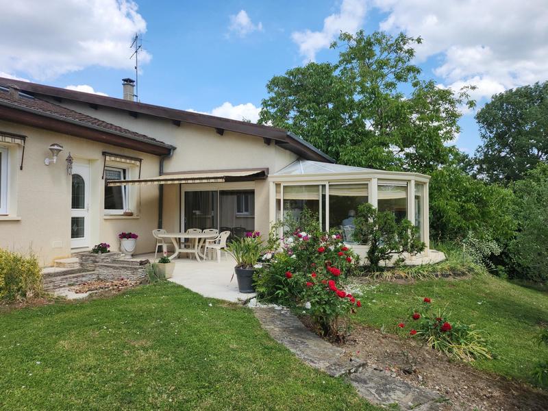 Maison - 300 m² - 5 pièces