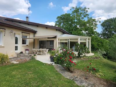 Maison - 300 m² - 5 pièces