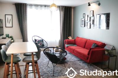 Chambre - 10 m² - 1 pièce