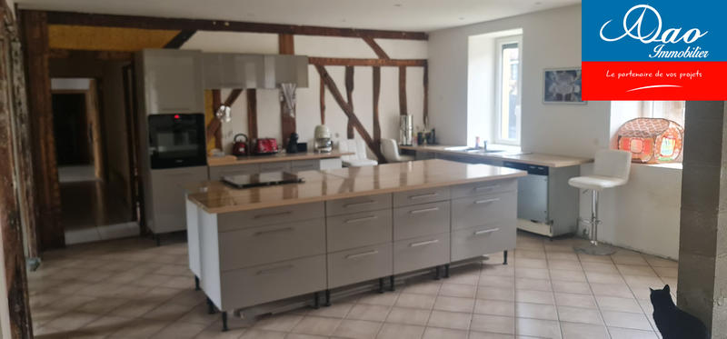 Maison - 200 m² - 5 pièces