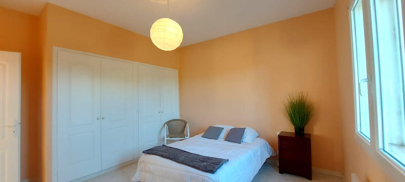 Villa - 223 m² - 6 pièces