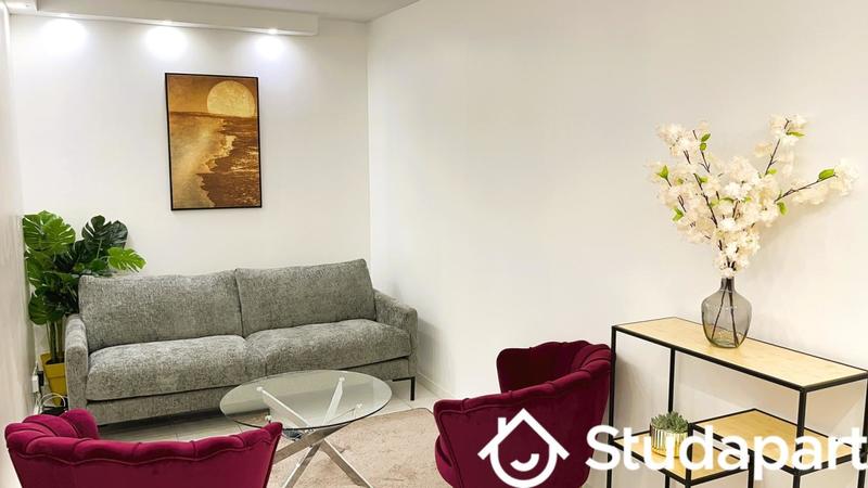 Chambre - 12 m² - 1 pièce