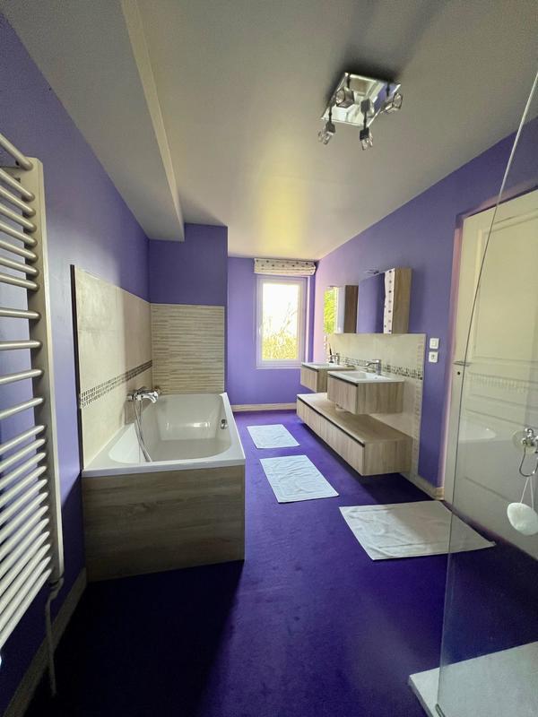 Maison - 192 m² - 5 pièces