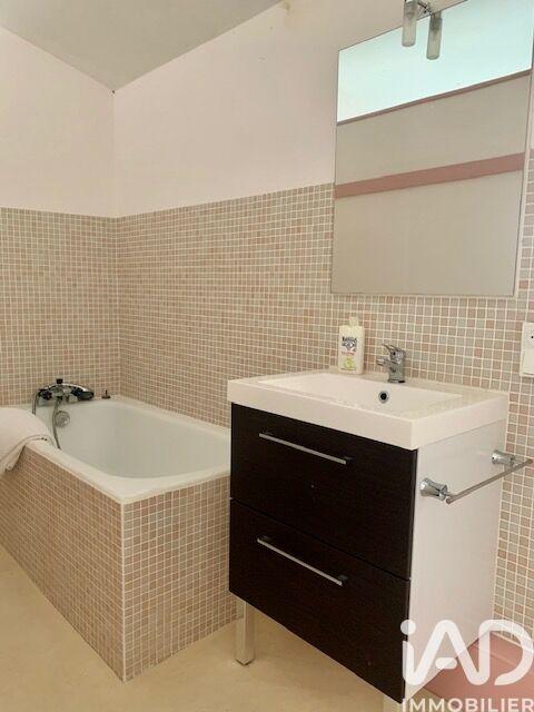 Maison - 220 m² - 6 pièces