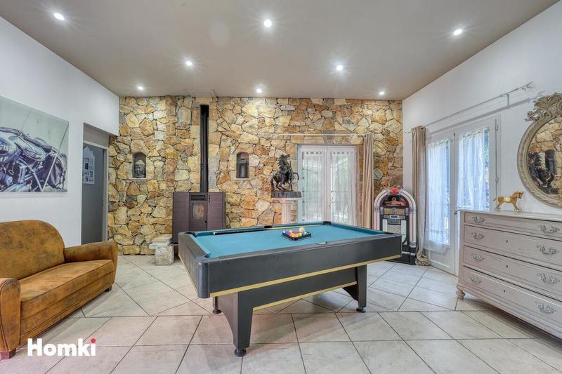 Villa - 209 m² - 6 pièces