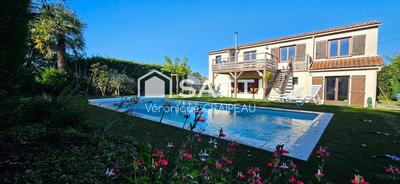 Maison - 137 m² - 4 pièces