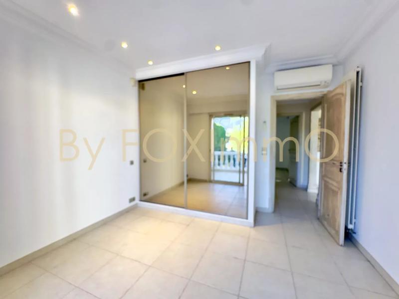 Maison - 240 m² - 6 pièces