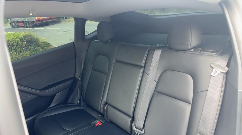 Tesla Model y 60 kWh 300 Standard - Première main