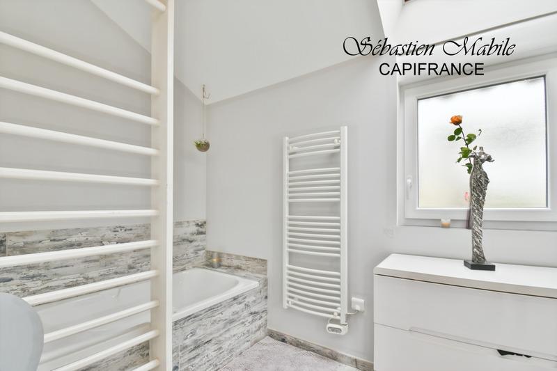 Maison - 163 m² - 4 pièces