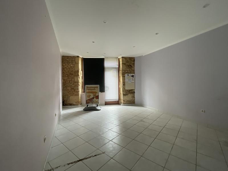 Maison traditionnelle - 261 m² - 18 pièces