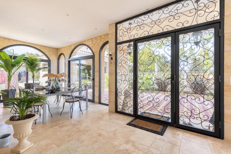 Château - 900 m² - 25 pièces