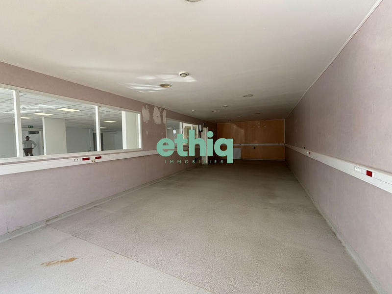 Local commercial - 420 m²